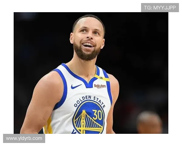 库里坚定表示离退役还有很长时间未来几年仍将继续征战NBA