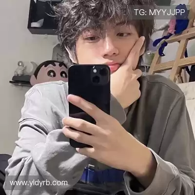滑颢清